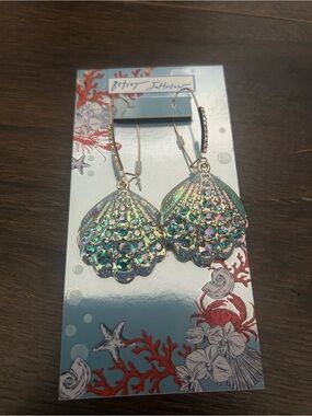 Betsey Johnson Iridescent Mermaid Seashell Earrings Set NWT